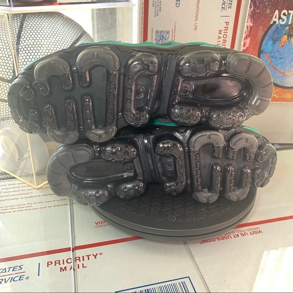 🆕 Nike Air VaporMax Plus 'Eagles' - Picture 9 of 13